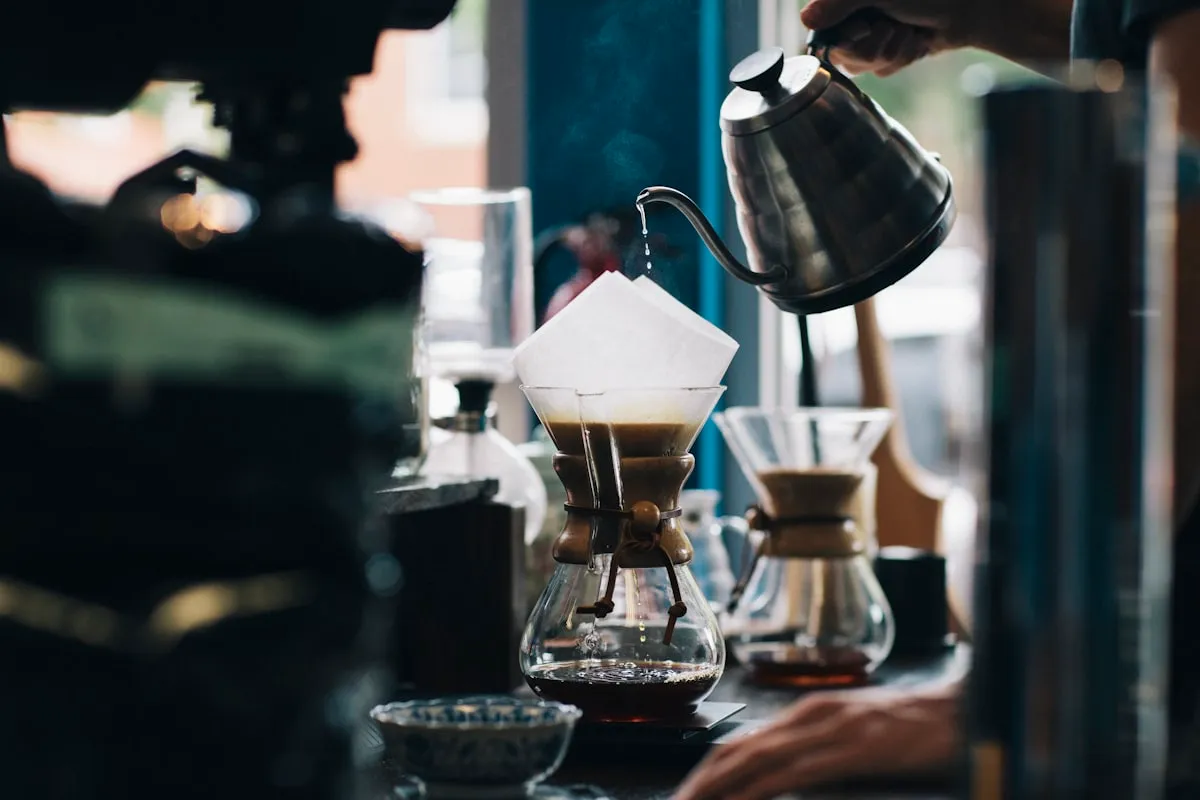 Ceașcă de cappuccino cu latte art, văzută de sus